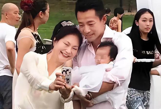 力挺吴宗宪女儿S妈病情加重令人担忧！EVO真人平台小S成弃子！恩师王伟忠(图4)